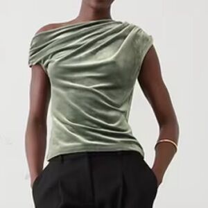 VELVET OFF-SHOULDER TOP